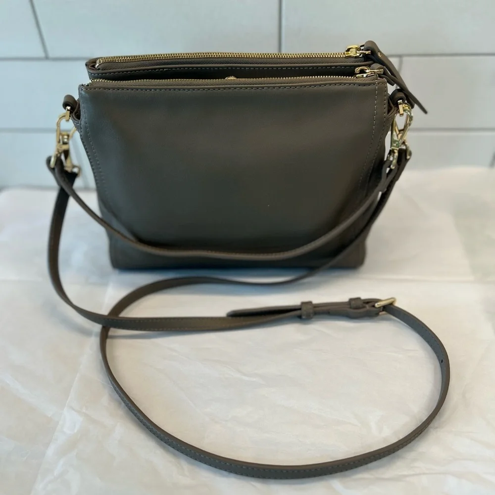 Quince Italian leather triple compartment handbag, detachable straps. Taupe/mink - Picture 3 of 9